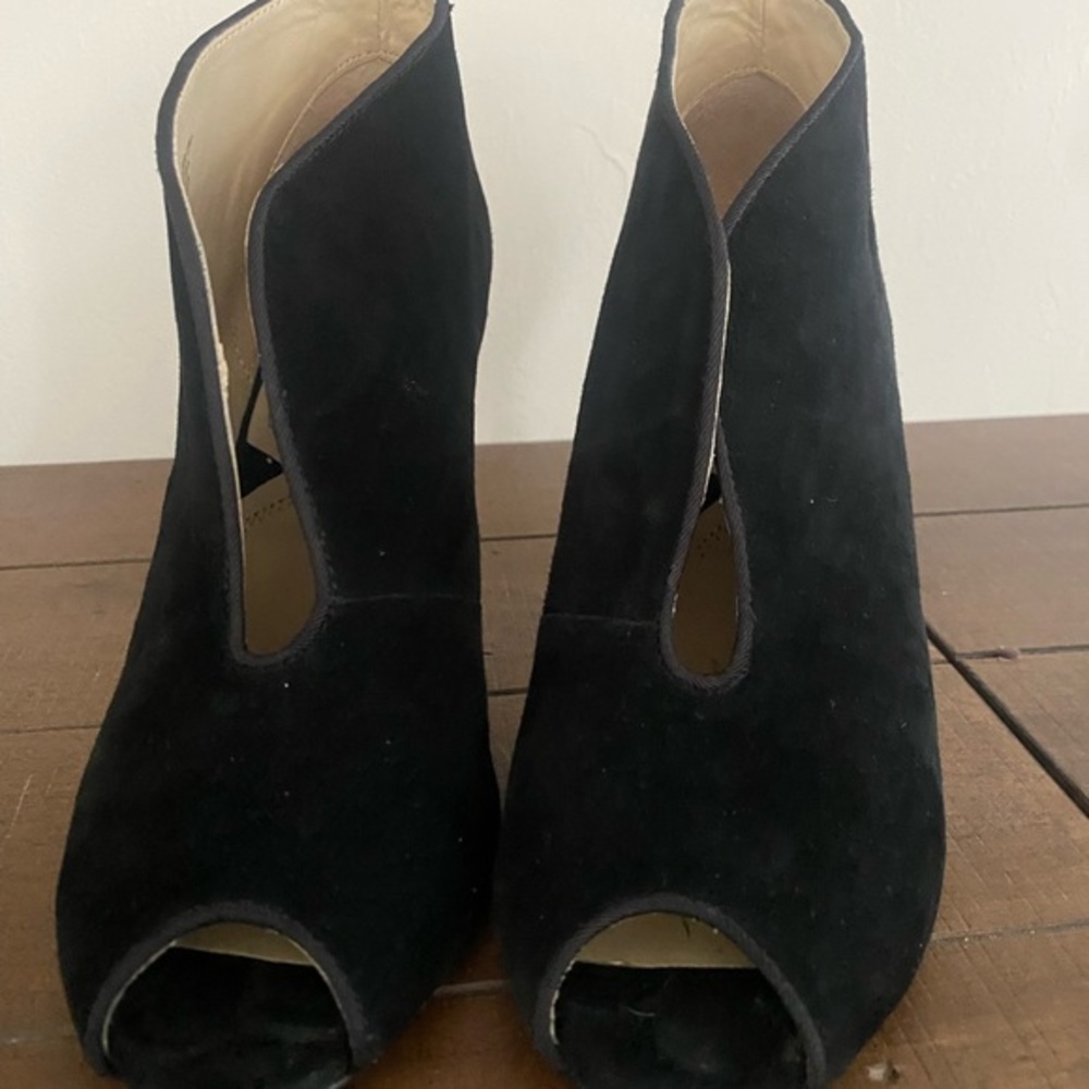 Adrienne Vittadini AV-Grandeur Open Toe Booties Black Kid Suede Upper Size 8.5 M